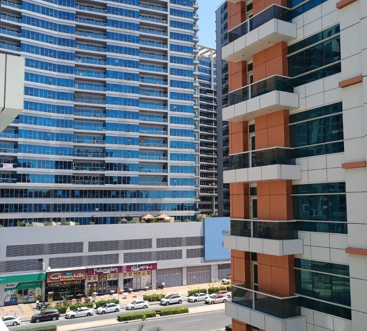 Dvr 1Br Apartment In Dubai Land
