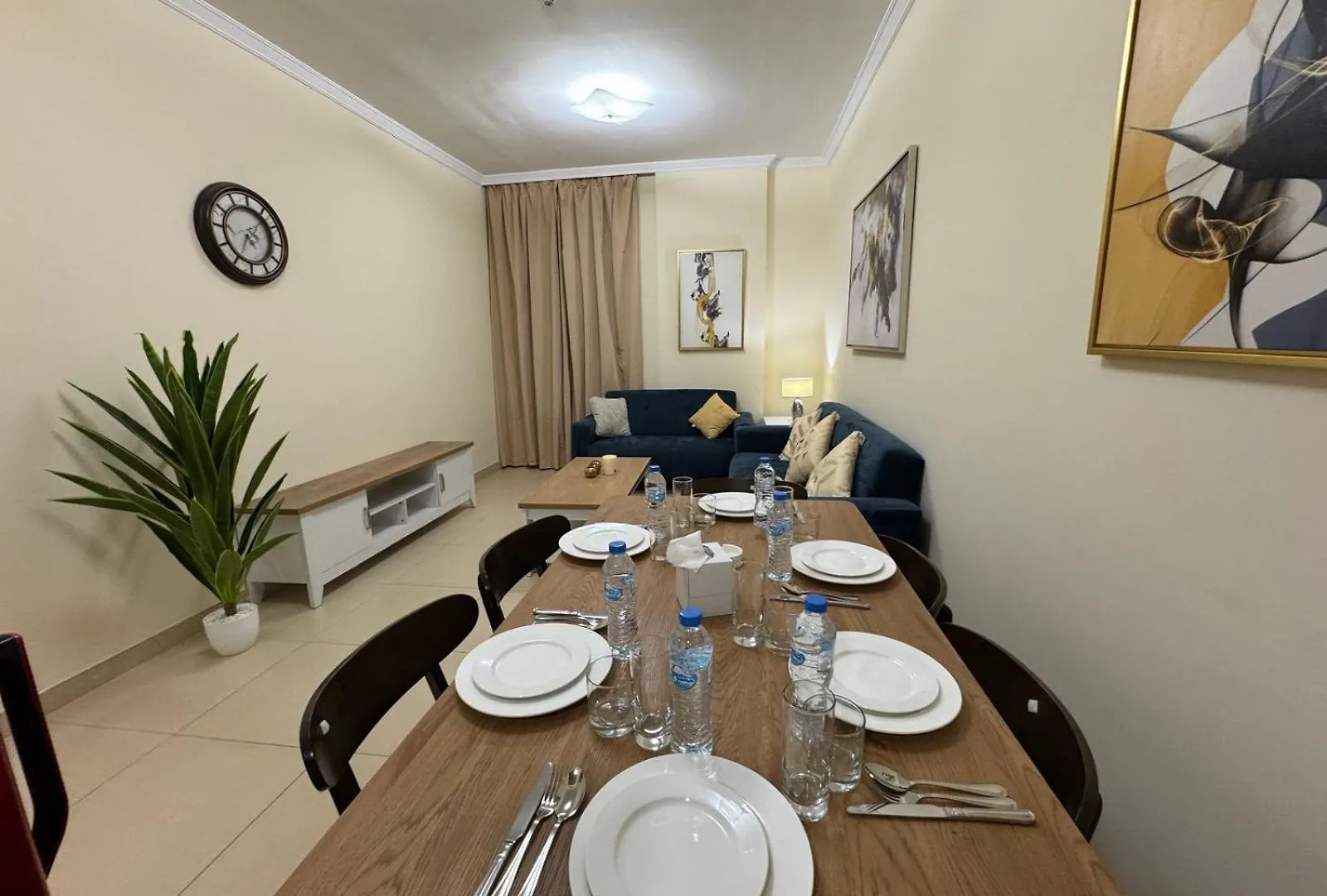 Dvr 1Br Apartment In Dubai Land