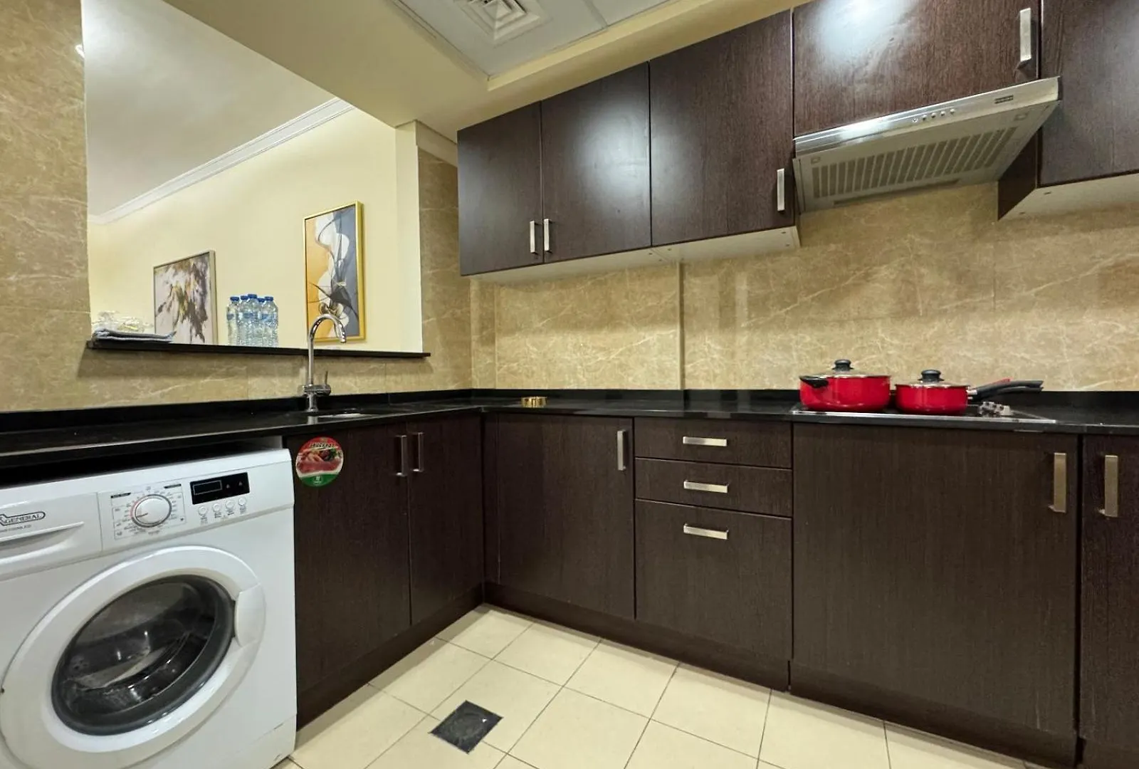 Dvr 1Br Apartment In Dubai Land United Arab Emirates