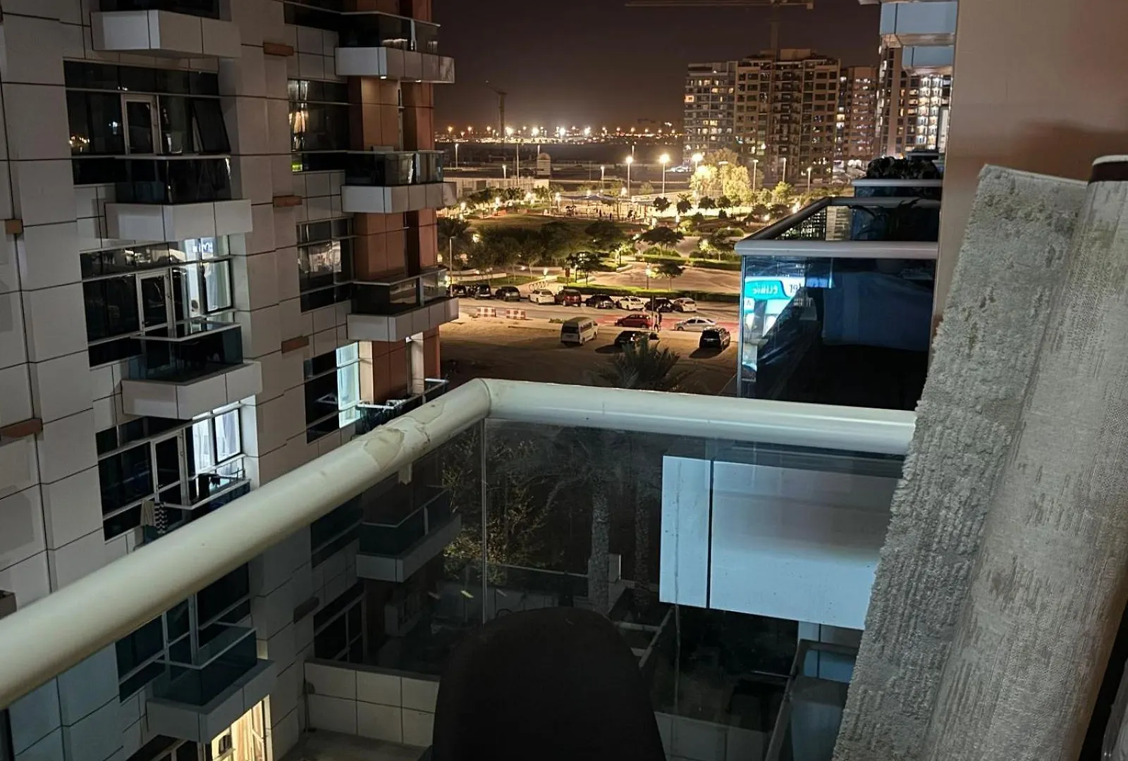 Dvr 1Br Apartment In Dubai Land